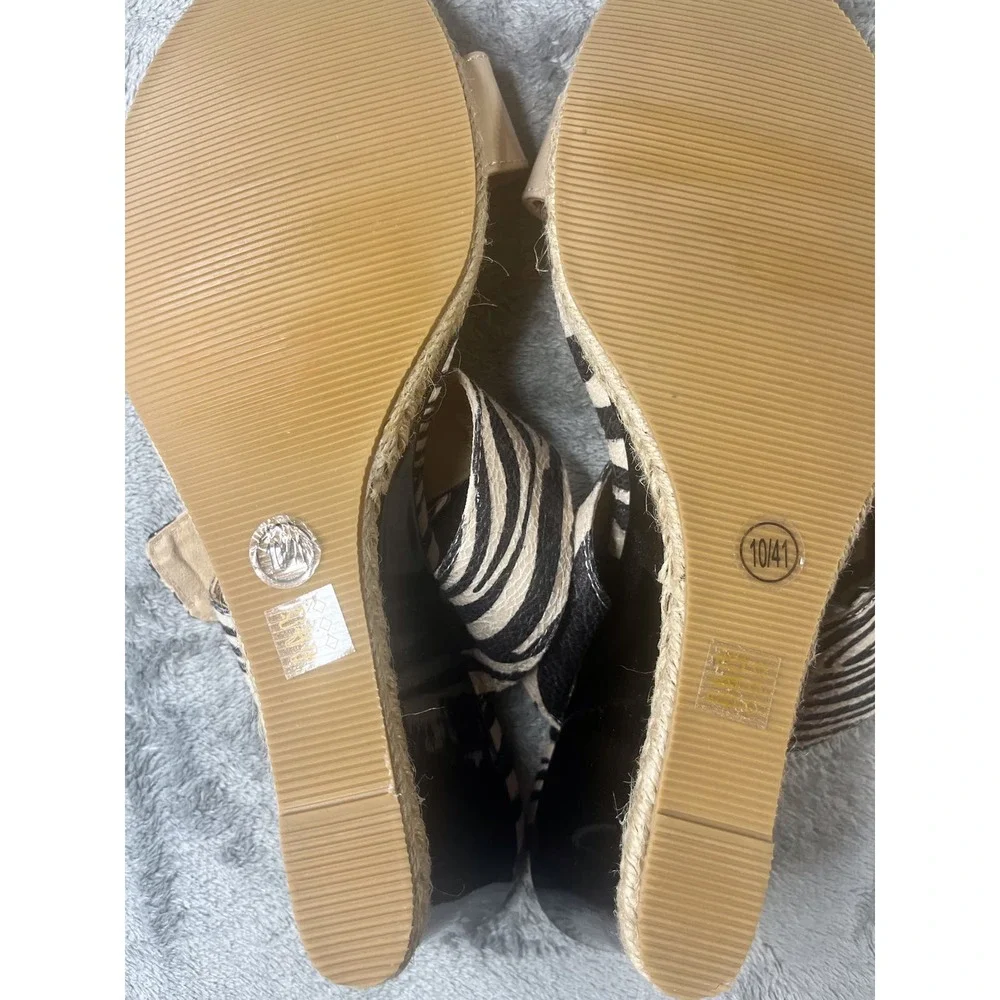 CL Laundry Tayler Zebra‎ Print Patent Wedge Sandals Tan Black 10/41
